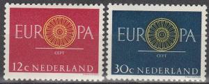 Netherlands #385-6  MNH VF CV $3.65 (V3279)