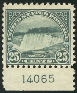 US #568 VF mint very light hinge, post office fresh,  great color,  Nice!  