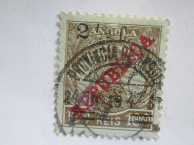 Angola #220 used  2022  SCV = $3.00