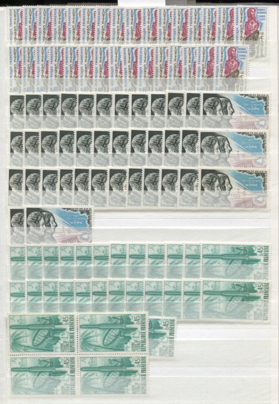 France Accumulation MNH CV$18400.00 1960-1999 Wholesale In 4 Albums