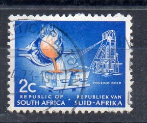 SOUTH AFRICA - 1961 - GOLD - POURING GOLD - Used -