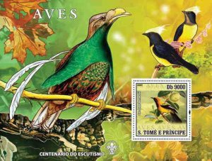 St Thomas - Birds on Stamps - Deluxe Stamp Souvenir Sheet ST72D13