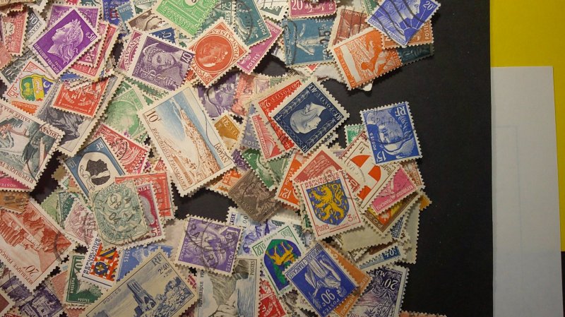 France 1920-1970 Mixed Lot Over 500 USED (some minor duplication) Very CLEAN
