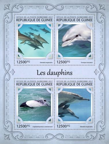 GUINEA - 2017 - Dolphins - Perf 4v Sheet - M N H