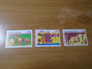 Australia  #  1372-74  used