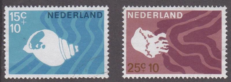 Netherlands # B420 & B422, Sea Life - Shells, Used