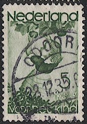 NETHERLANDS 1935 Sc B83 Used Charity / Child picking Apple,  BIN .50