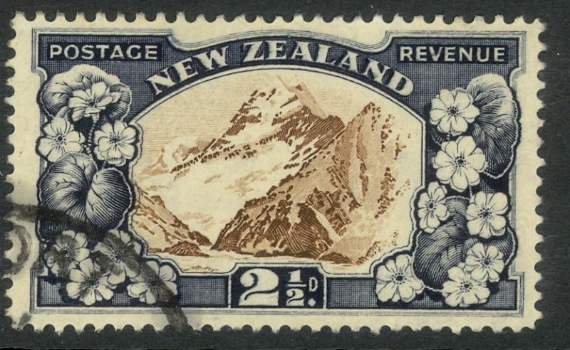 NEW ZEALAND 1936-41 2 1/2d MOUNT COOK Pictorial Sc 207 VFU
