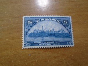 Canada  #  202  MNH