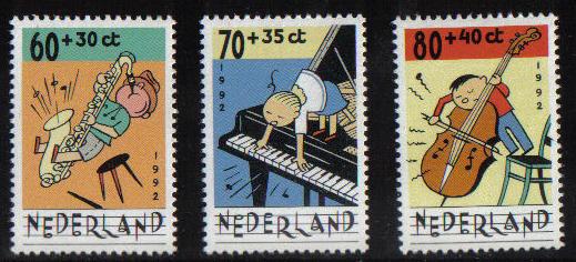 Netherlands  #B668-B670  MNH  1992   Child Welfare  music making