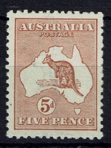 AUSTRALIA SG8 1913 5d CHESTNUT MNH (d)