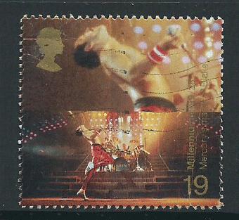 GB QE  II  SG 2092 Used light crease