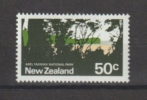 NEW ZEALAND 1970/76 SG 932a MNH Cat £28