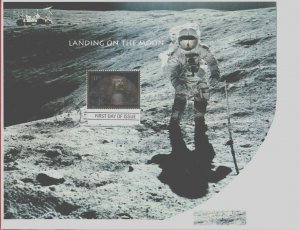 # 3413 FDC $11.75 S/S Landing on the Moon by Hideaki Nakano