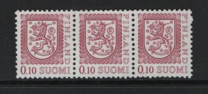 Finland    #555  MNH   1978  coat of Arms 10p strip of 3