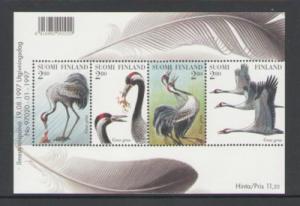 Finland Sc 1053 1997 Cranes stamp souvenir sheet mint NH