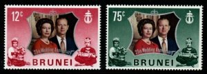 BRUNEI SG210/1 1972 ROYAL SILVER WEDDING MNH