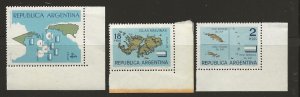 ARGENTINA   SC #  757 - 8   CB02    MNH