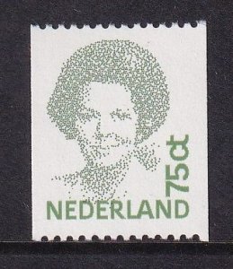 Netherlands  #787  MNH  1991  Queen Beatrix 75c Perf. vert. coil stamp