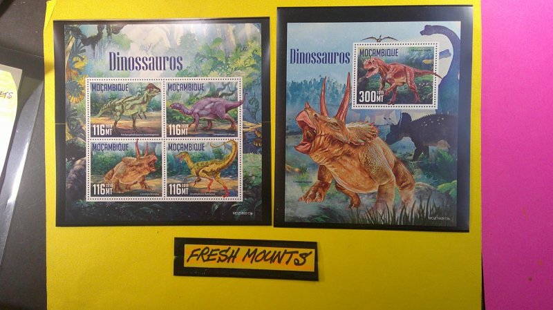 Mozambique 2019 Dinosaurs (Not in Scott's) Topic Complete set of 2 S/S