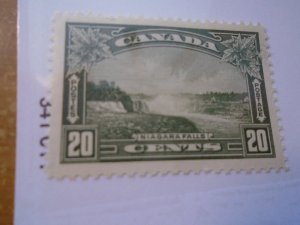 Canada  #  225   MH    VF