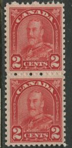 Canada - Scott 165a - General Issue - 1930- MNH -  Vert.Pair of 2c stamp