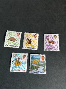 Stamps Ecuador Scott #726-30 never hinged