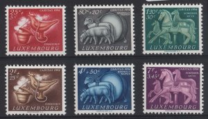 Luxembourg 1954 National Welfare Fund sg580-5 good to fine unmounted mint cat