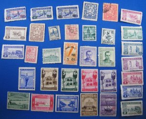 SPAIN 1937-40  -  CARITY SEALS  LOT OF 34  MINT & USED