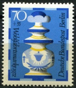 Berlin Sc#9NB95 MNH, 70p+35p multi, Welfare: Chessmen (1972)