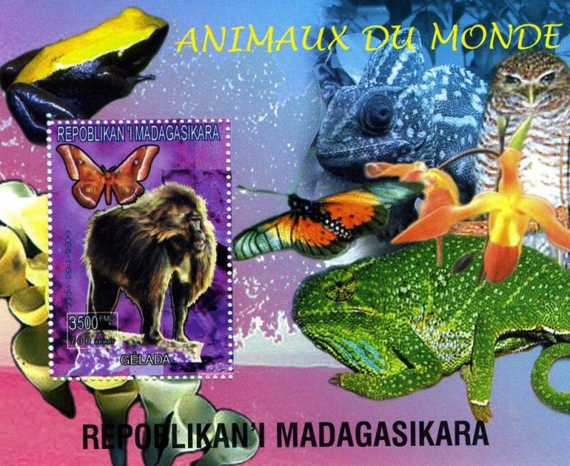 Malagasy 1999 Monkey-Butterflies s/s Perforated Mint (NH)