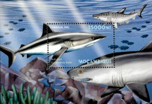 Mozambique 2001 - Predators of the Deep Sharks - Souvenir Sheet - Sc 1415 - MNH