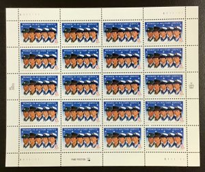 3174 Women in Military Service  MNH Sheet of 20 32 c $6.40 face   1997