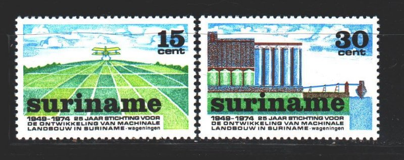 Suriname. 1974. 673-74. Agriculture, pollination of plants. MNH.