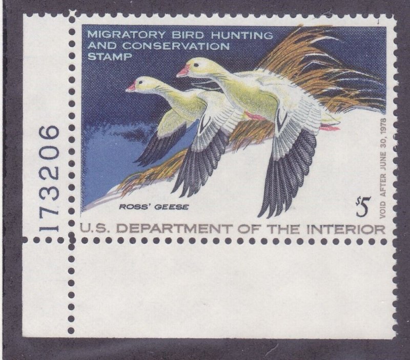 US RW44 MNH 1976 $5 Pair of Ross's Geese Duck Hunting Stamp PNS #173206 LL Issue