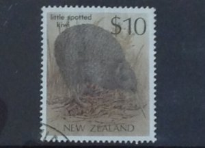 NEW ZEALAND 1982  BIRDS $10  USED SG1297