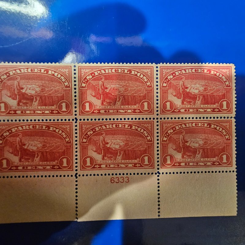 Q1 another fine block of 6- VF-XF original gum never hinged.  CSV 175.00