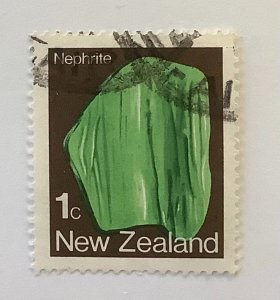 New Zealand 1982 Scott 755 used - 1c, Minerals, Nephrite