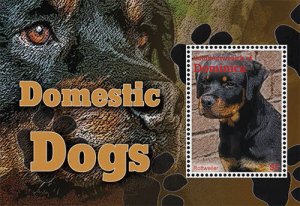 DOMINICA 2013 - DOMESTIC DOGS - STAMP SOUVENIR SHEET - MNH