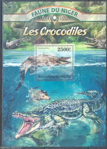 NIGER 2013 FAUNA OF AFRICA  CROCODILES  SOUVENIR SHEET MINT NH