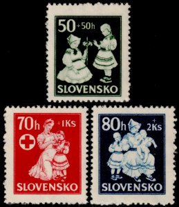 ✔️ SLOVAKIA 1943 - RED CROSS & WINTER RELIEF & CHILD WELLFARE -  SC. B11/B13 MNH