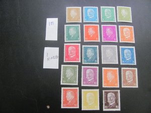 Germany 1928-32 MNH ONE STAMP HINGED SC 366-384 SET  VF 1426 EUROS (171)