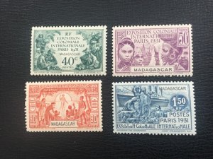 ICOLLECTZONE Madagascar 169-172 VF hinged