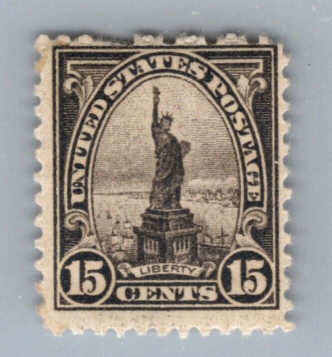 11687 OAS-CNY SCOTT 696 – 1931 15c Statue of Liberty, gray MH