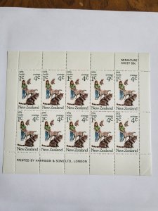 Stamps New Zealand Scott #B90a nh