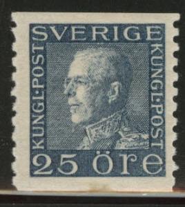 SWEDEN Scott 175 MNH** 1925 coil stamp CV$17.00 bottom stain