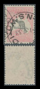 MOMEN: AUSTRALIA SG #112 1929-30 KANGAROO USED VF/XF £500 LOT #62268