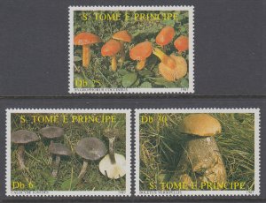 Sao Tome and Principe 809a-809c Mushrooms MNH VF