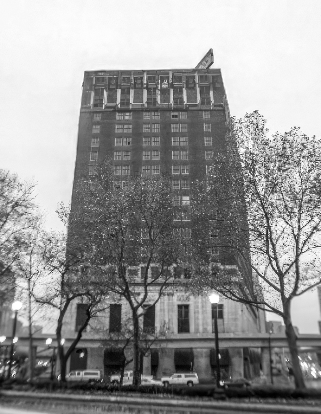 https://storage.googleapis.com/historic-detroit-prod/uploads/building/photo/224/Statler-Hotel-Edit.jpg