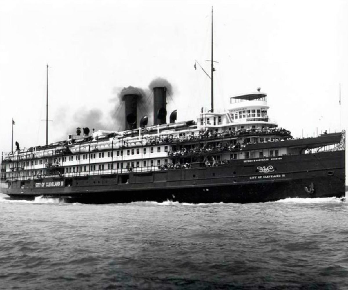 HistoricalFindings Photo: Steamer,City of Cleveland,Boats,Ships,Detroit &  Cleveland Navigation Co,c1908